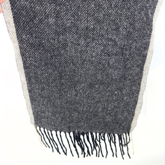 Club Room 100% Cashmere Scarf Gray Fringe Trim Unisex Adult Quiet Luxury Soft - Picture 4 of 6